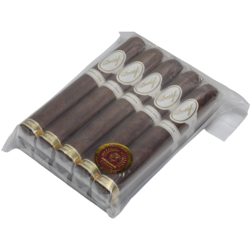 2014 Davidoff Dominican Robusto  Pack of 10