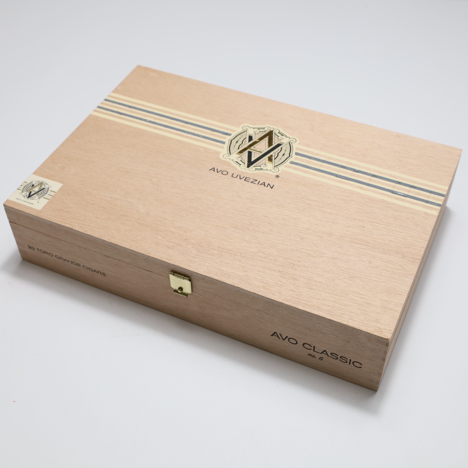 Buy AVO Classic No.6 Cigars Online & Save Big – Cigars Direct